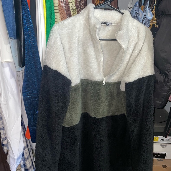 Fashionnova sweater dress - Picture 4 of 6